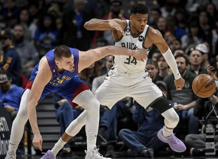 字母哥拒绝赛季报销引管理层不满，媒体质疑其