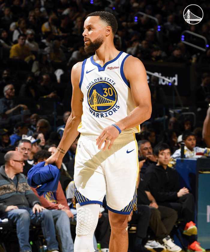 库里膝盖状况稳定 未来四战或轮休一场