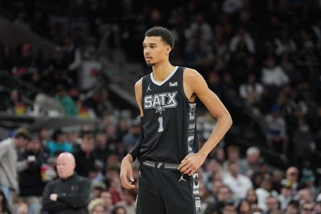 朗佐·鲍尔称文班亚马若健康或成历史最佳 看数